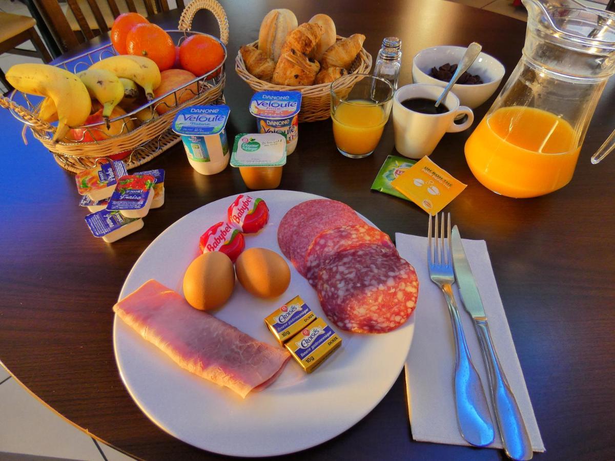 Hotel Azur Saint Junien Cit'Hotel Екстер'єр фото