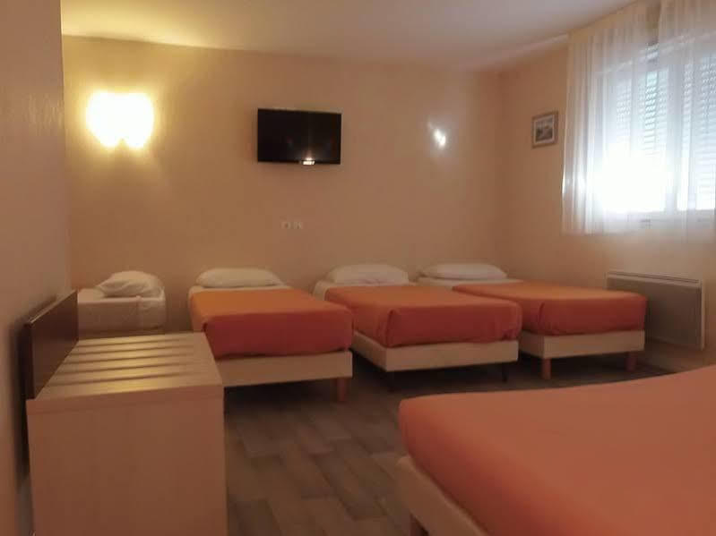 Hotel Azur Saint Junien Cit'Hotel Екстер'єр фото