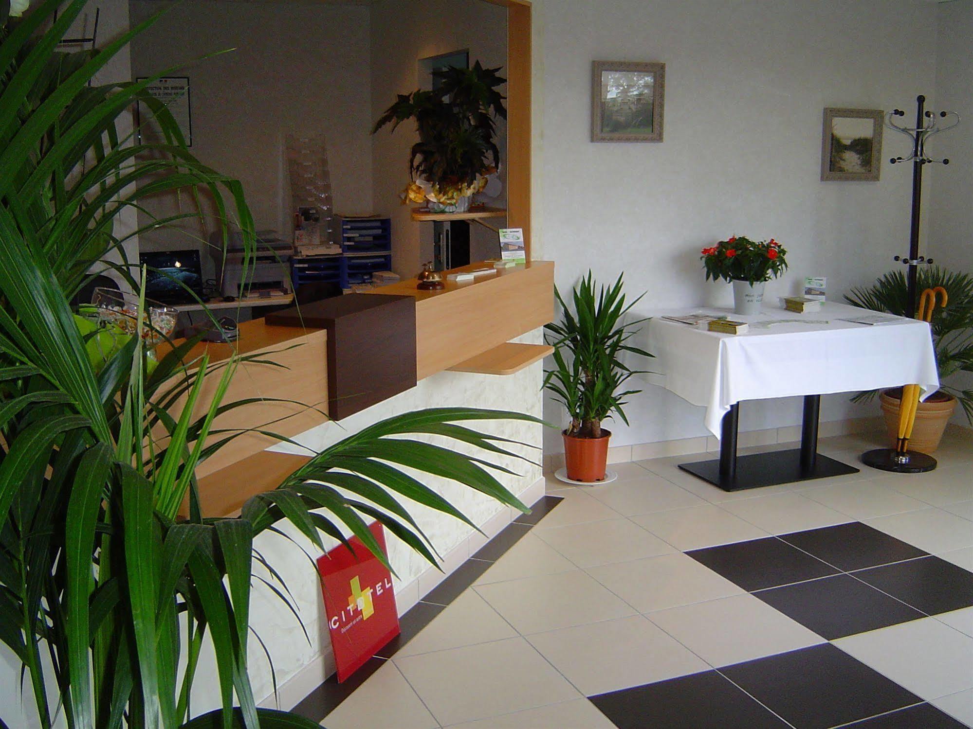 Hotel Azur Saint Junien Cit'Hotel Екстер'єр фото