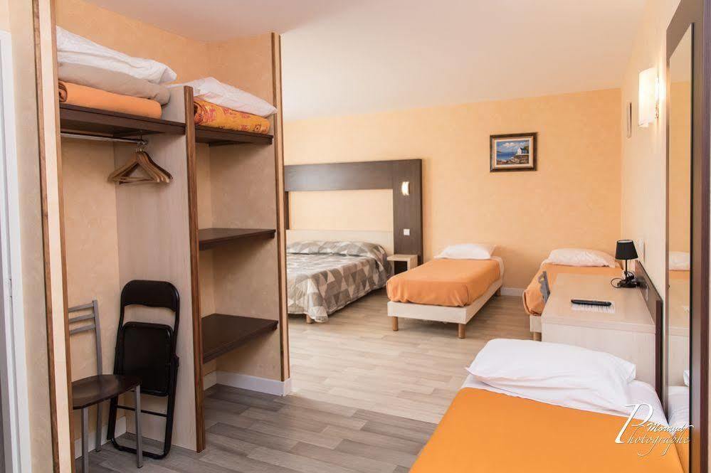 Hotel Azur Saint Junien Cit'Hotel Екстер'єр фото